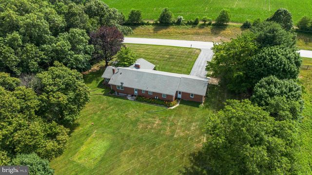 5049 BRADDOCK RD, Woodbine, MD 21797