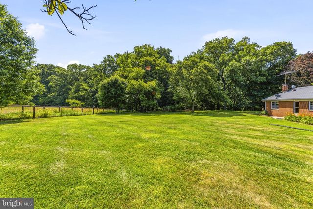 5049 BRADDOCK RD, Woodbine, MD 21797