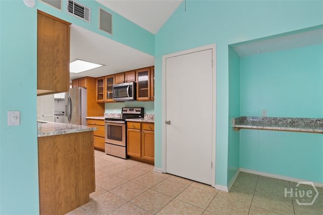459 Mall Boulevard 94, Savannah, GA 31406