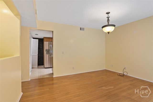 459 Mall Boulevard 94, Savannah, GA 31406