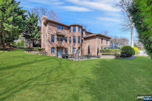 180 Chestnut Street, Demarest, NJ 07627