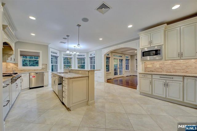 180 Chestnut Street, Demarest, NJ 07627