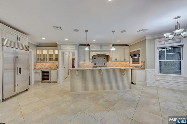 180 Chestnut Street, Demarest, NJ 07627