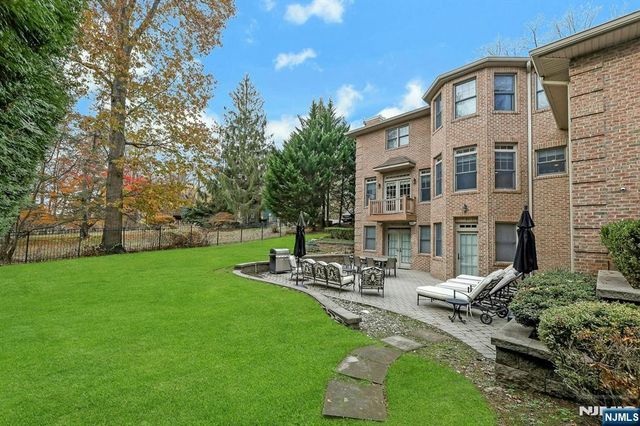 180 Chestnut Street, Demarest, NJ 07627