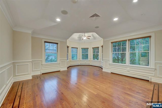 180 Chestnut Street, Demarest, NJ 07627