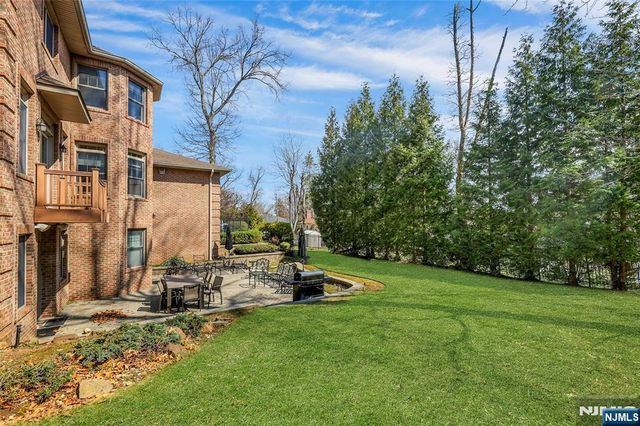 180 Chestnut Street, Demarest, NJ 07627