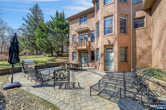 180 Chestnut Street, Demarest, NJ 07627