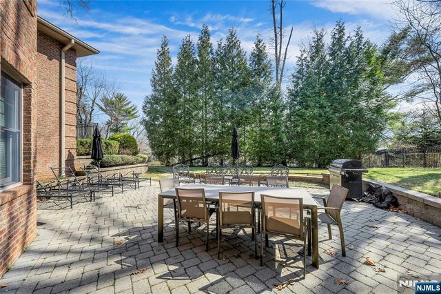 180 Chestnut Street, Demarest, NJ 07627