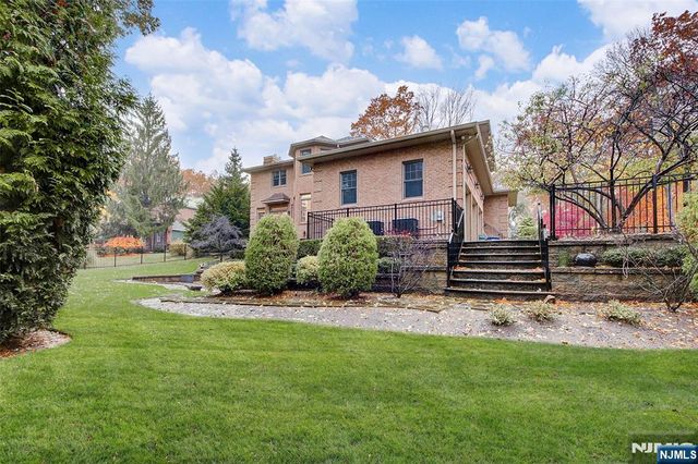 180 Chestnut Street, Demarest, NJ 07627