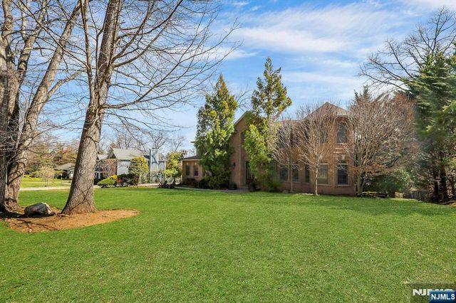 180 Chestnut Street, Demarest, NJ 07627