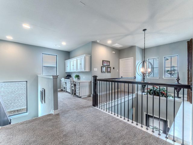 112 HOLLYTREE CT, Georgetown, TX 78628