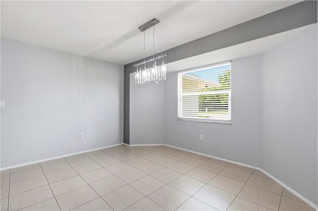 4900 Tahiti LN, Naples, FL 34112