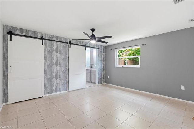 4900 Tahiti LN, Naples, FL 34112