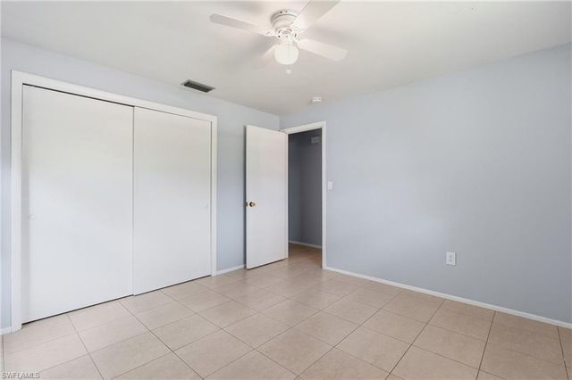 4900 Tahiti LN, Naples, FL 34112