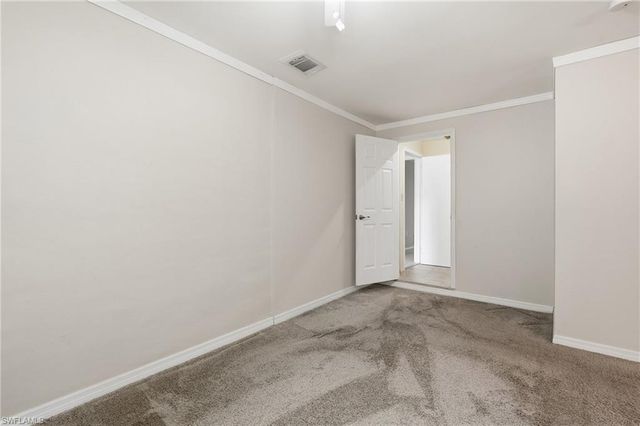 4900 Tahiti LN, Naples, FL 34112