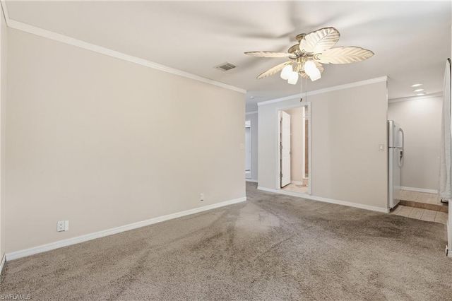 4900 Tahiti LN, Naples, FL 34112