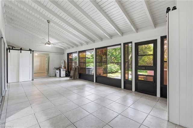 4900 Tahiti LN, Naples, FL 34112
