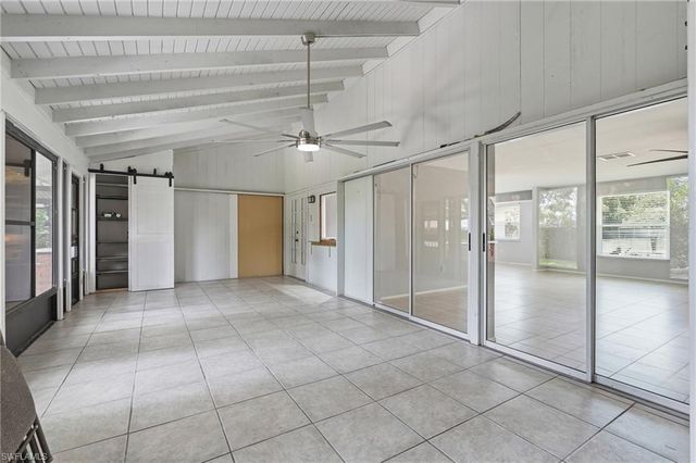 4900 Tahiti LN, Naples, FL 34112