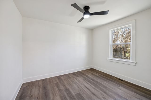 223 Davis Ave, Columbia, TN 38401