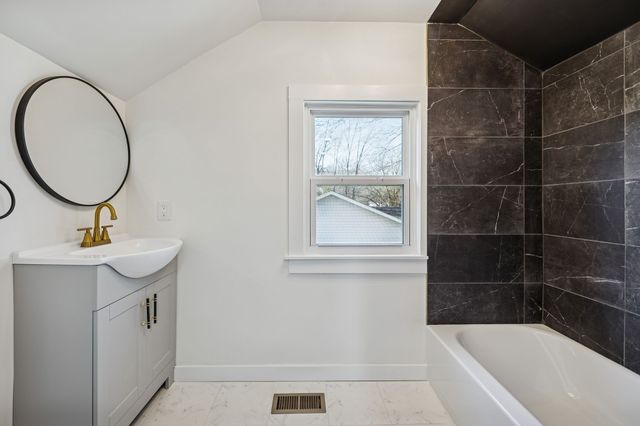 223 Davis Ave, Columbia, TN 38401