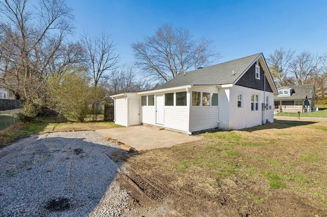 223 Davis Ave, Columbia, TN 38401