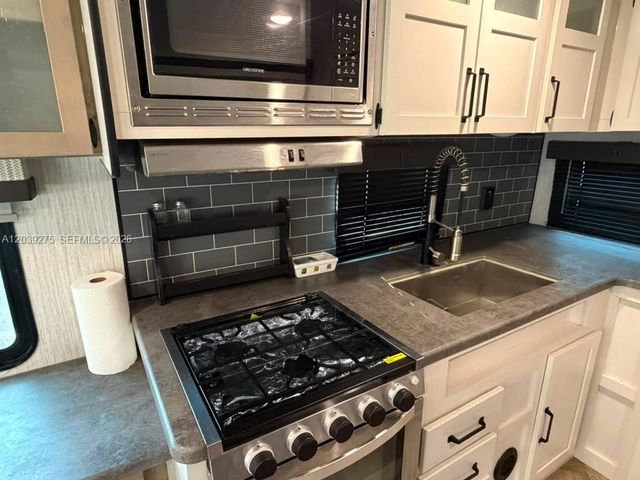 385 NW 16th Street 0, Homestead, FL 33030