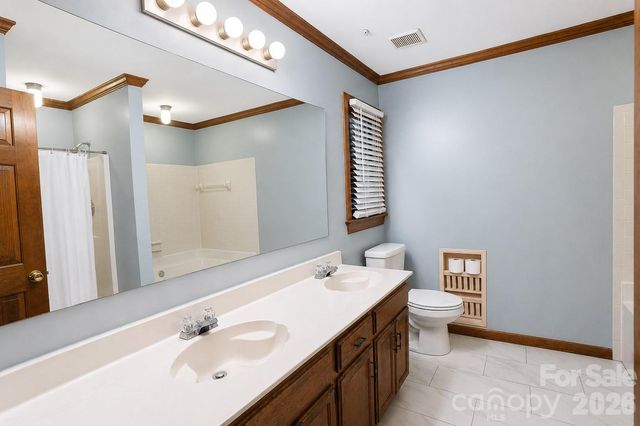 11513 Waterflower Lane, Charlotte, NC 28262