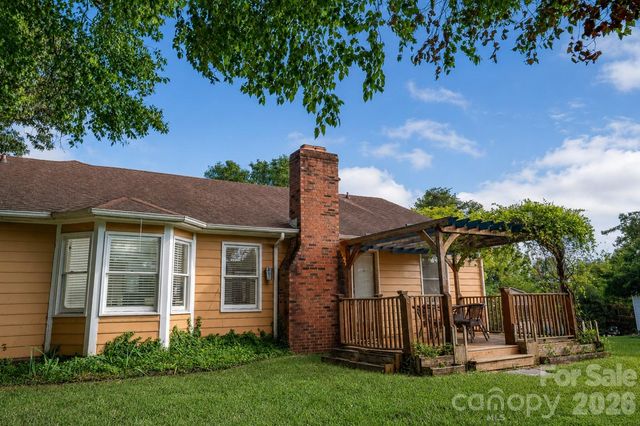 11513 Waterflower Lane, Charlotte, NC 28262