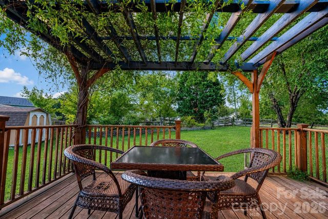 11513 Waterflower Lane, Charlotte, NC 28262
