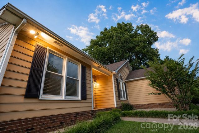 11513 Waterflower Lane, Charlotte, NC 28262