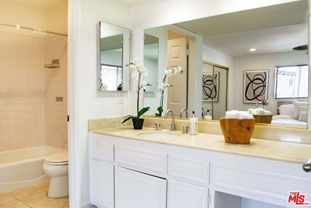 228 S Irena Avenue E, Redondo Beach, CA 90277