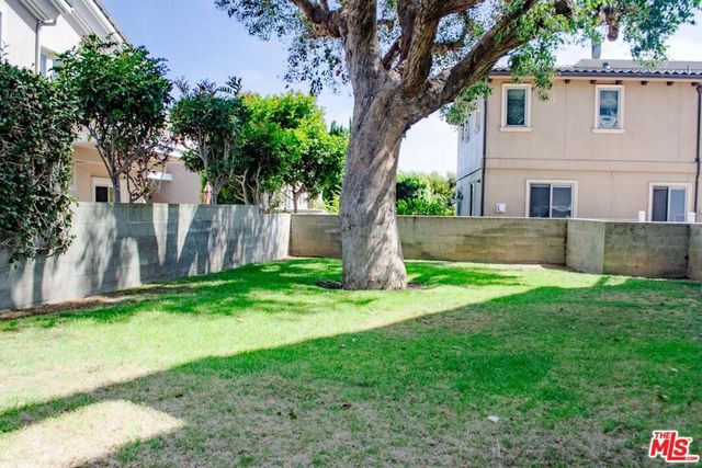 228 S Irena Avenue E, Redondo Beach, CA 90277
