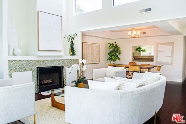 228 S Irena Avenue E, Redondo Beach, CA 90277