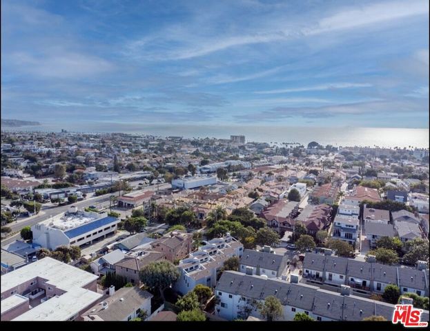 228 S Irena Avenue E, Redondo Beach, CA 90277
