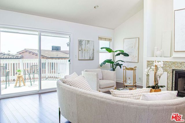 228 S Irena Avenue E, Redondo Beach, CA 90277