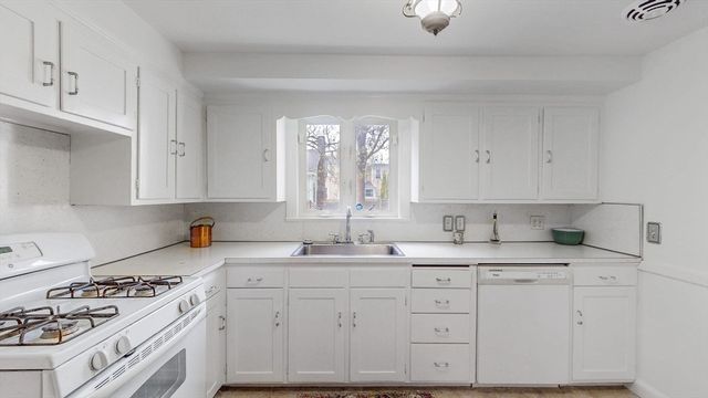 12 Fessenden St, Newton, MA 02460