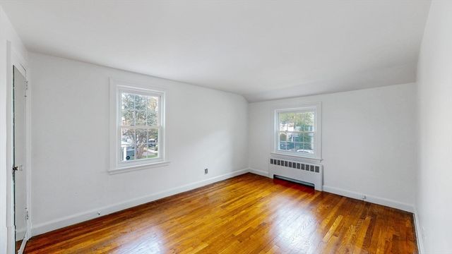 12 Fessenden St, Newton, MA 02460