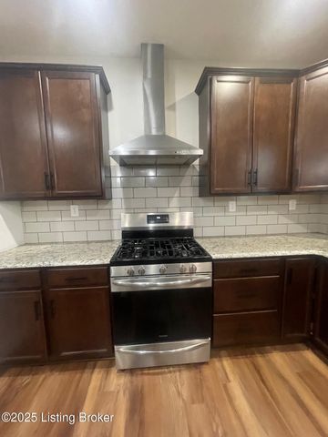 114 Belden Trl, Louisville, KY 40245