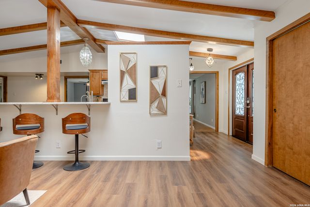 8722 Midcrown, Windcrest, TX 78239