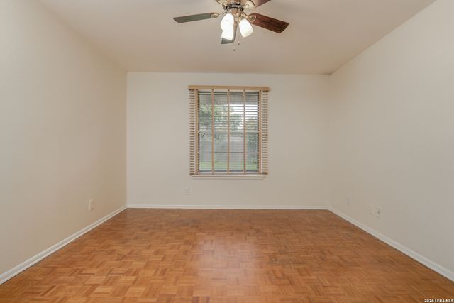8722 Midcrown, Windcrest, TX 78239