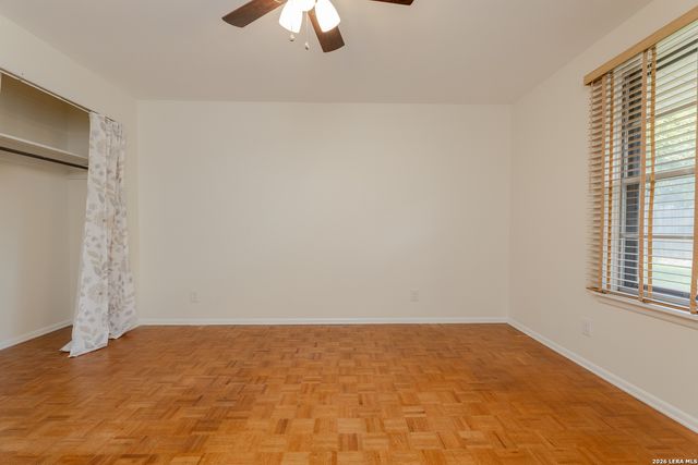 8722 Midcrown, Windcrest, TX 78239
