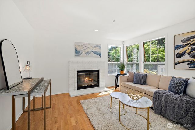 9219 S 237th Place, Kent, WA 98031