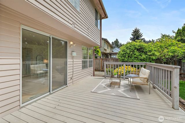 9219 S 237th Place, Kent, WA 98031