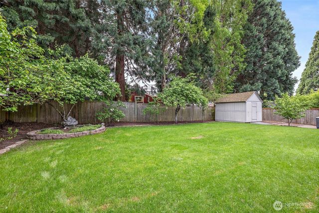 9219 S 237th Place, Kent, WA 98031