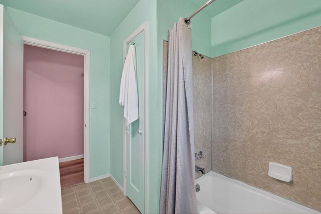 2321 Howe Ave, Sacramento, CA 95825