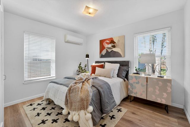 2321 Howe Ave, Sacramento, CA 95825