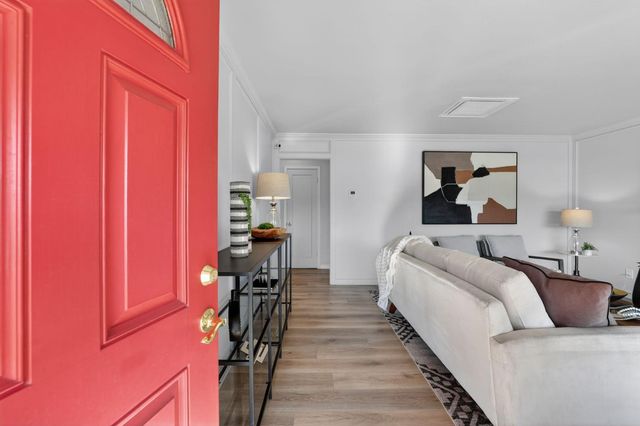 2321 Howe Ave, Sacramento, CA 95825