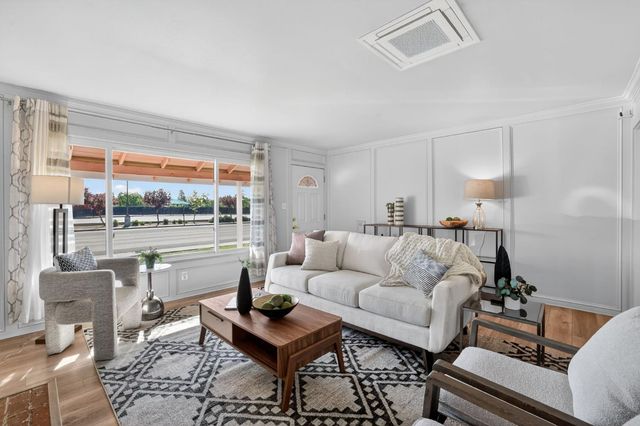 2321 Howe Ave, Sacramento, CA 95825