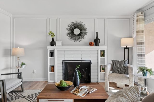 2321 Howe Ave, Sacramento, CA 95825