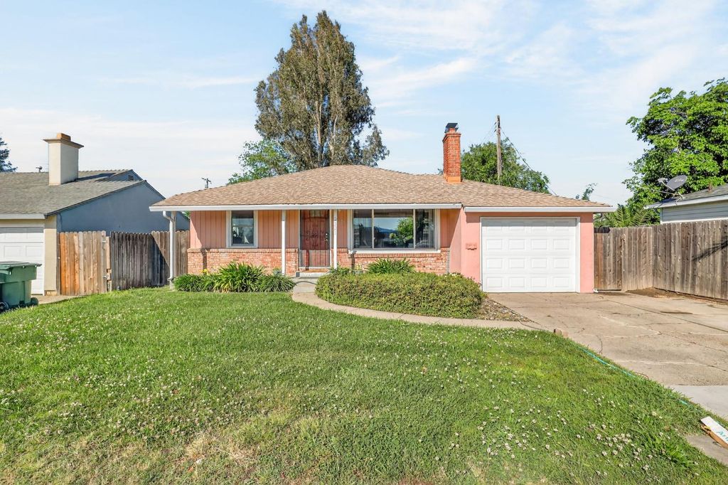 2321 Howe Ave, Sacramento, CA 95825